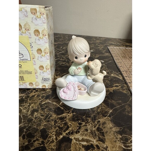 precious moments figurine Sharing Our Christmas Together - Picture 1 of 8